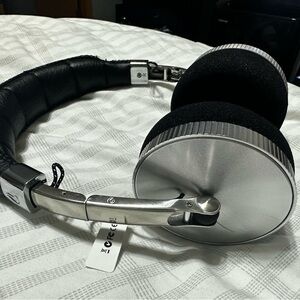 Nixon Silver and Black Over-Ear Headphones Professional Sound